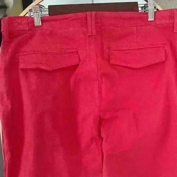 Pistola Erin High Rise Utility Crop Straight Leg Pant Hibiscus Size 33 Women NWT - Picture 3 of 8
